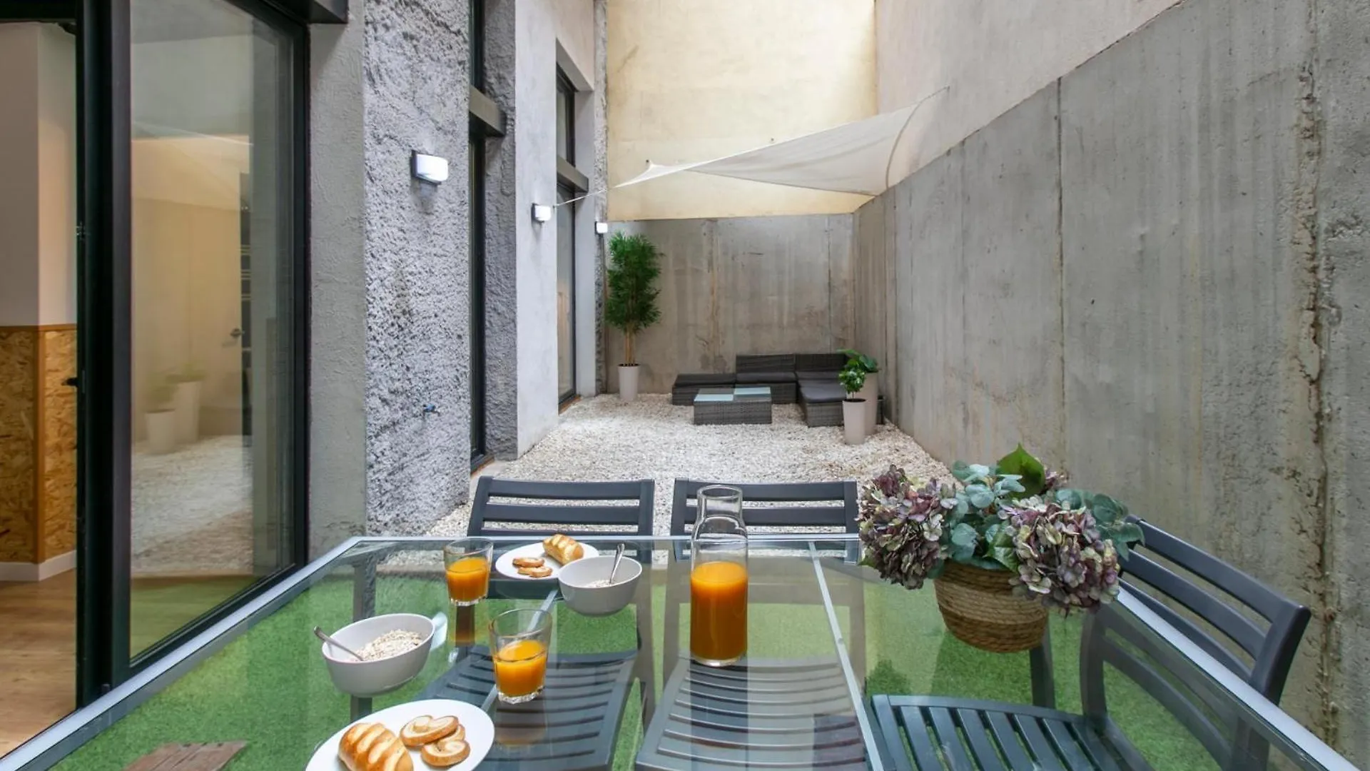 Chic And Modern Apartments In Gracia Barcelona