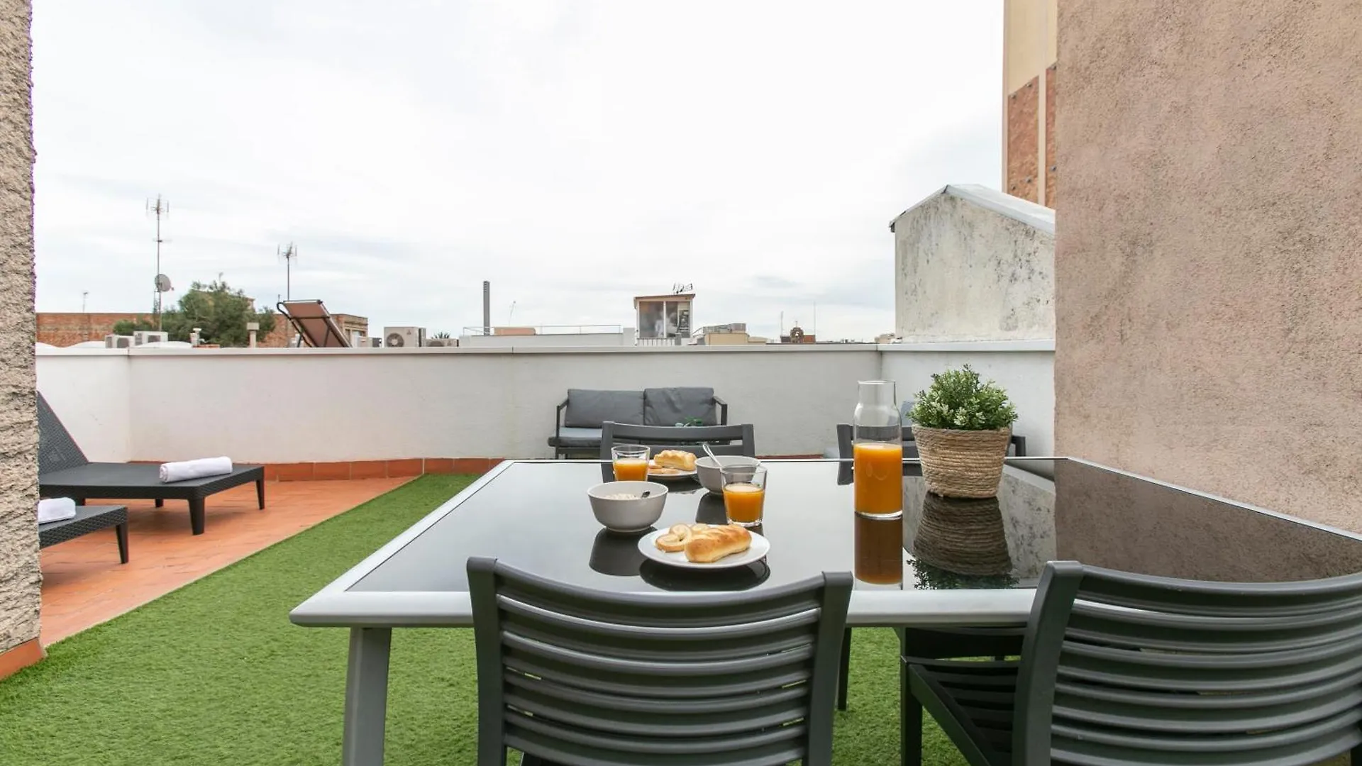 Chic And Modern Apartments In Gracia Barcelona 0*,