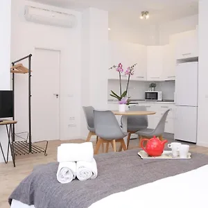 https://malaga-center-flat-cister.1costadelsol.com