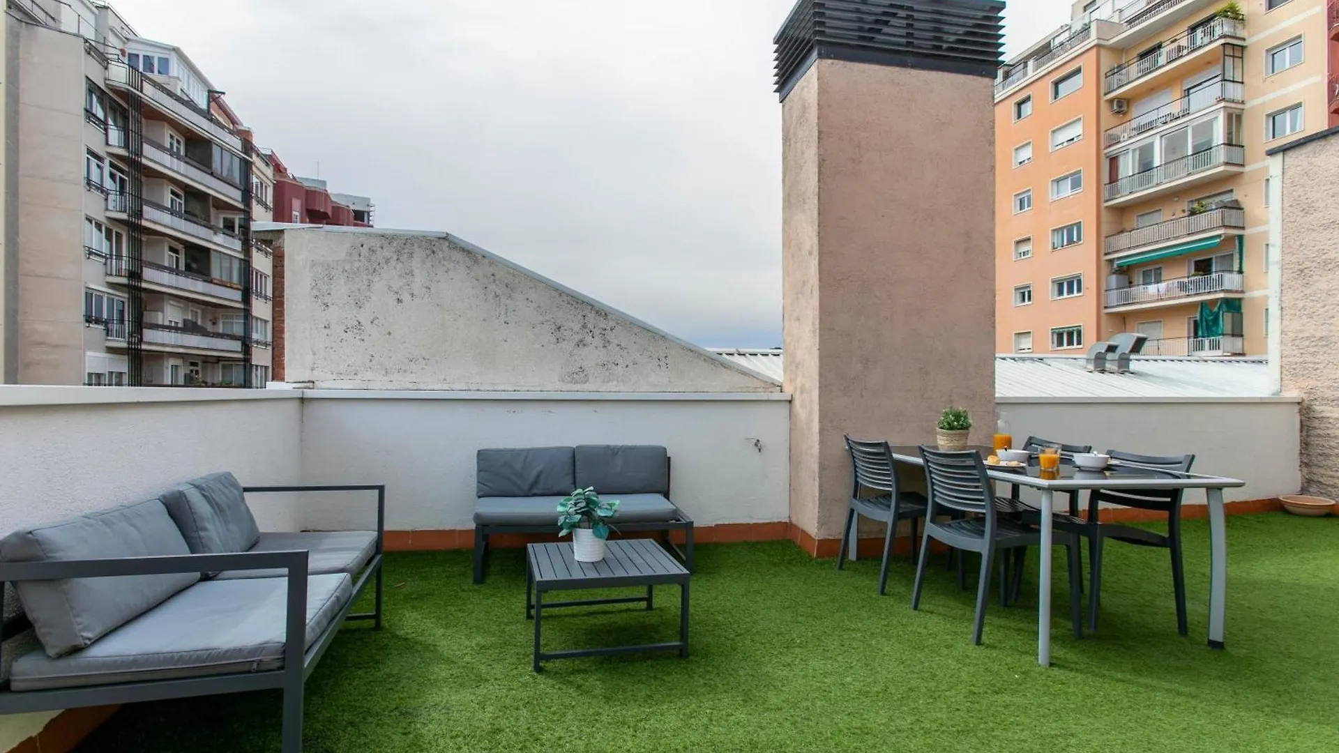 Chic And Modern Apartments In Gracia 바르셀로나